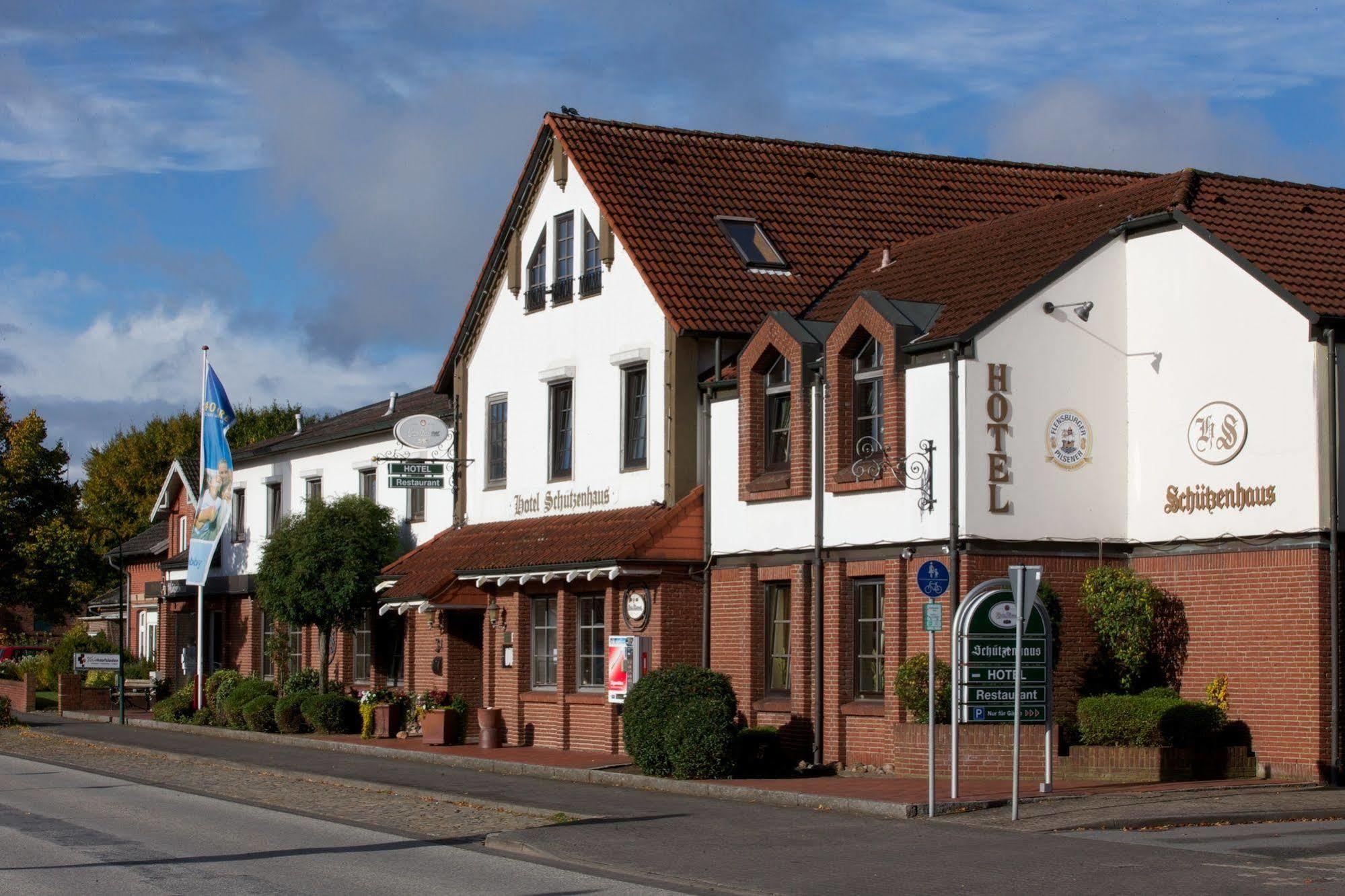 Weinbek Hotell Fockbek Exteriör bild